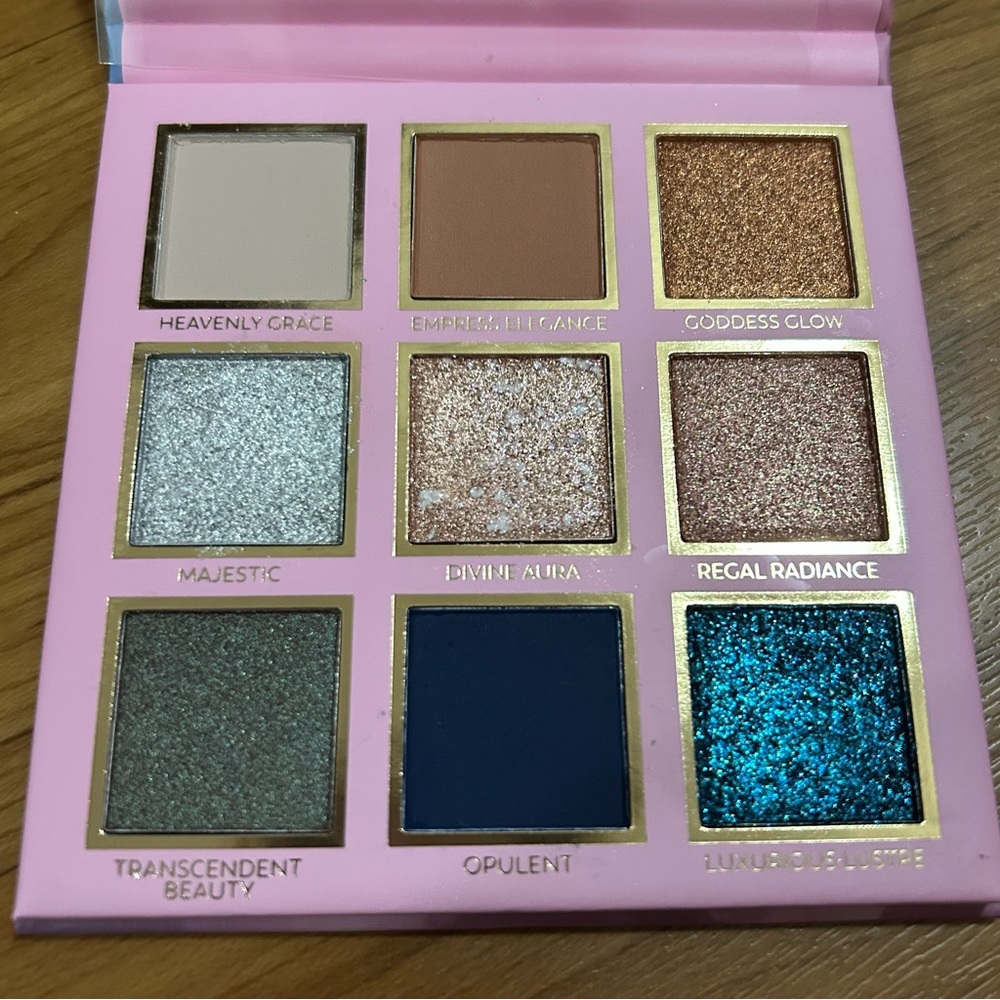 Eloise Beauty Goddess Eyeshadow Palette